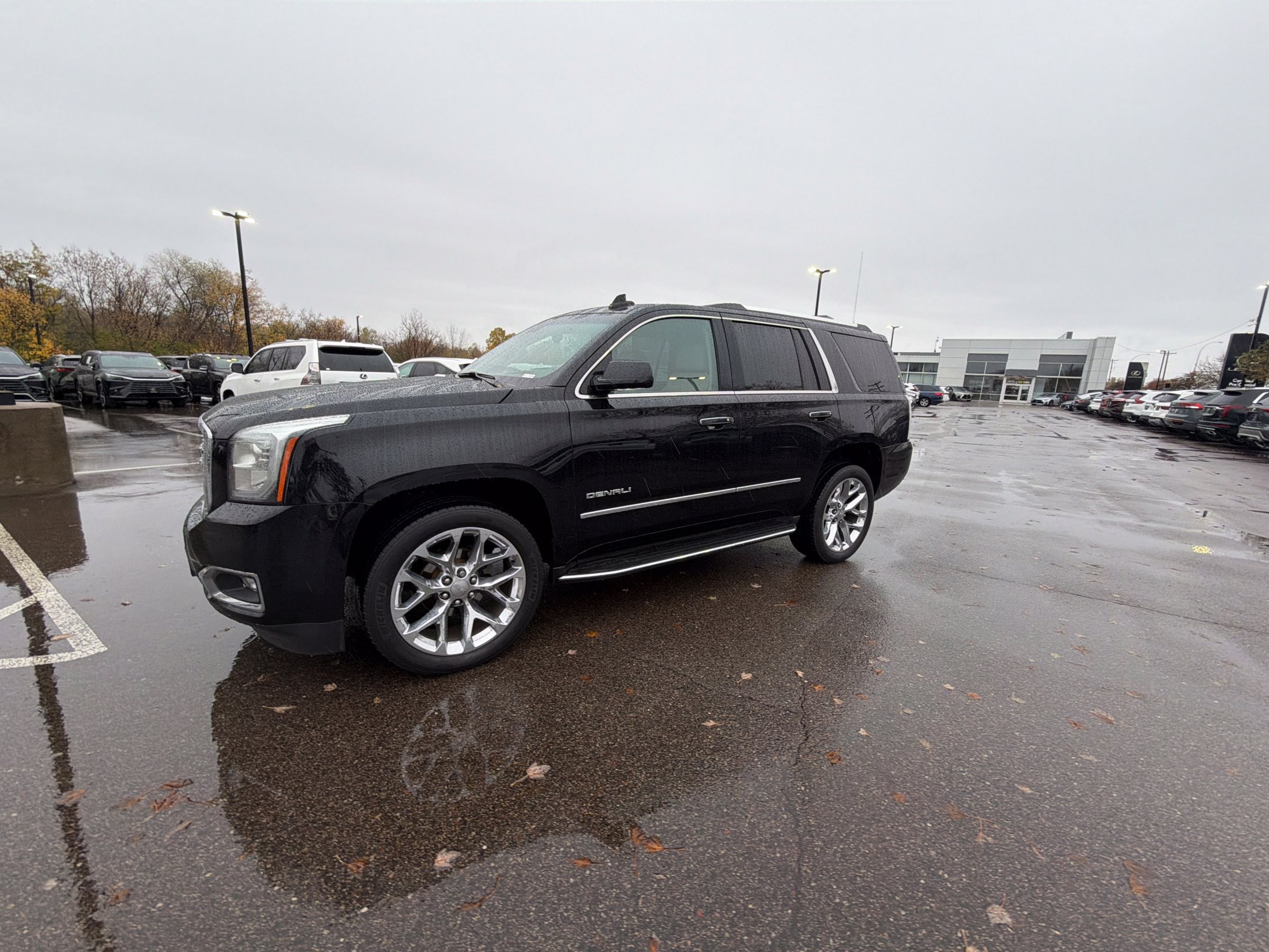Used 2018 GMC Yukon Denali w/ Open Road Package AWD/4WD image 5