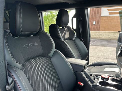 Used 2025 Ford Bronco Raptor AWD/4WD image 36