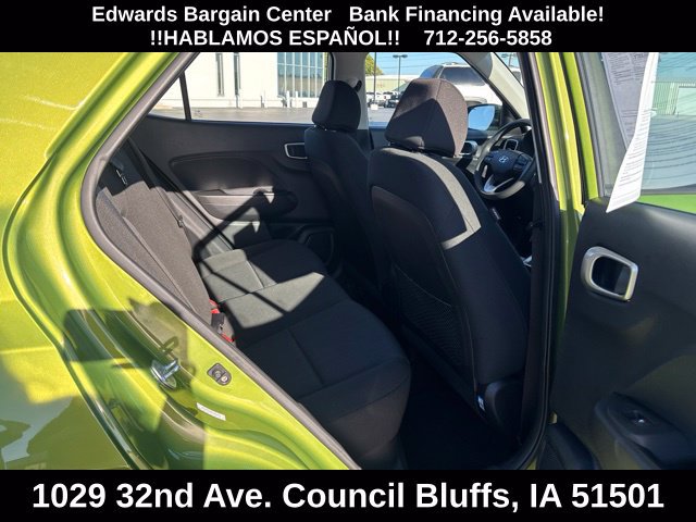 Used 2023 Hyundai Venue SE FWD image 8