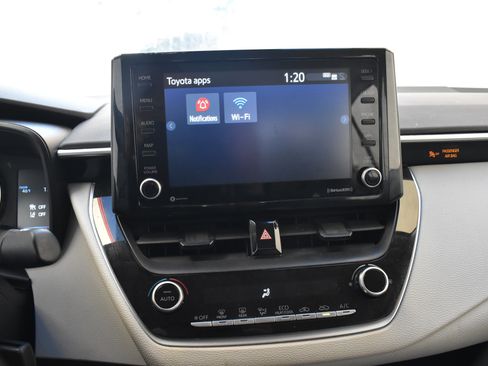 Used 2022 Toyota Corolla LE image 35