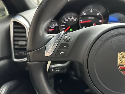 Used 2014 Porsche Cayenne Diesel AWD/4WD image 21