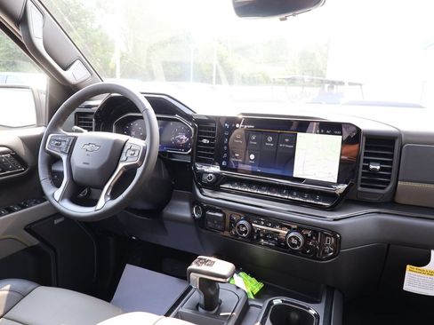New 2026 Chevrolet Silverado 1500 ZR2 w/ LPO, Dark Essentials Package AWD/4WD image 31