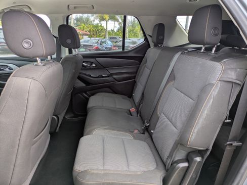 Used 2018 Chevrolet Traverse LS image 15