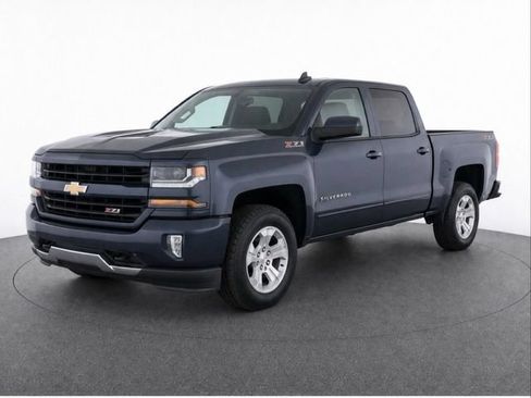 Used 2018 Chevrolet Silverado 1500 LT w/ All Star Edition AWD/4WD image 3
