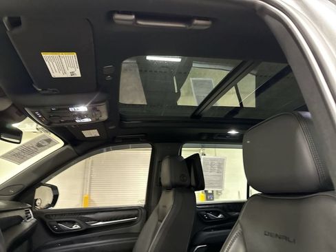 Used 2023 GMC Yukon Denali AWD/4WD image 20