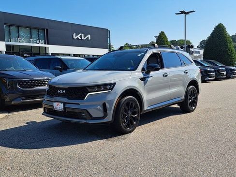 Used 2022 Kia Sorento SX AWD/4WD image 2