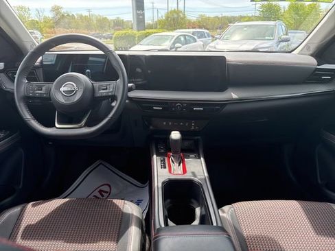 Used 2025 Nissan Kicks SR AWD/4WD image 14