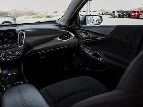 Used 2024 Chevrolet Malibu LT image 30