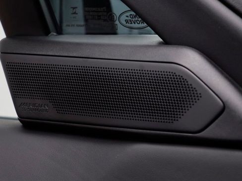 Used 2025 Land Rover Range Rover Sport SE image 6