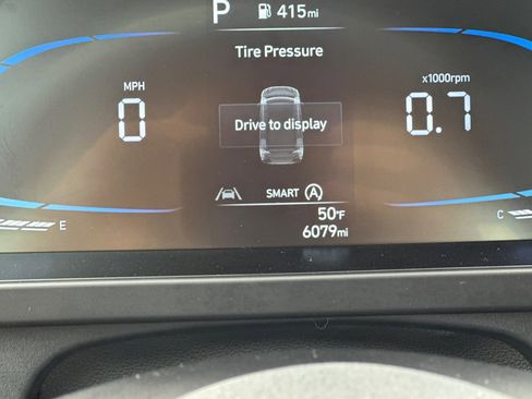 Certified 2025 Hyundai Elantra SE image 25