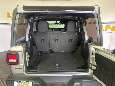 Used 2022 Jeep Wrangler Unlimited Sport AWD/4WD image 5