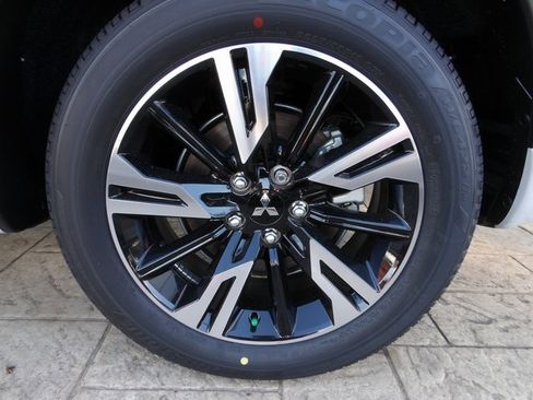 New 2026 Mitsubishi Eclipse Cross SEL image 12