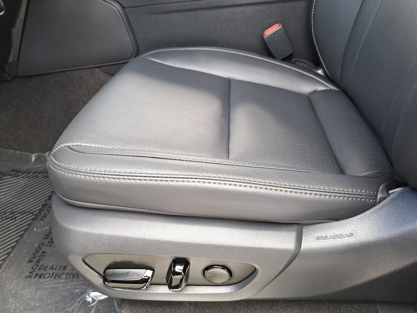 Used 2025 Lexus GX 550 w/ Accessory Package (32) AWD/4WD image 32