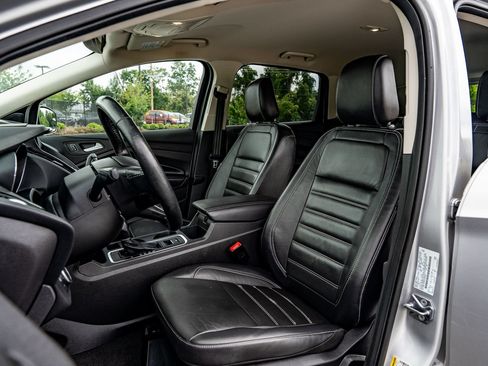 Used 2019 Ford Escape Titanium AWD/4WD image 19