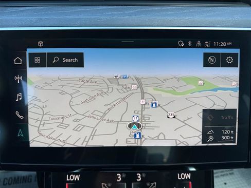 Used 2021 Audi e-tron Premium Plus w/ Premium Plus Package image 20