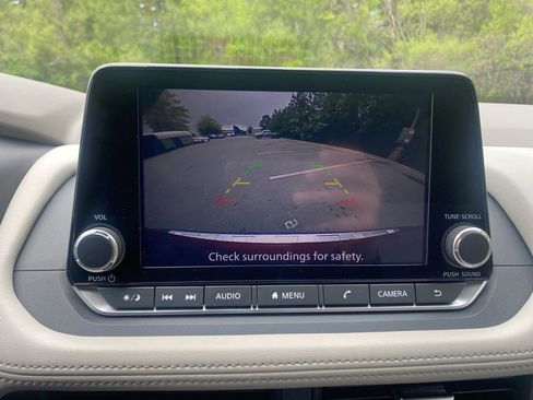Used 2023 Nissan Rogue SV FWD image 19