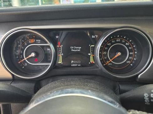 Used 2021 Jeep Wrangler Unlimited Sahara AWD/4WD image 13