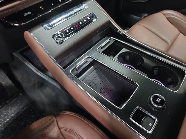 New 2027 Lincoln Aviator Reserve w/ Jet Appearance Package AWD/4WD image 22