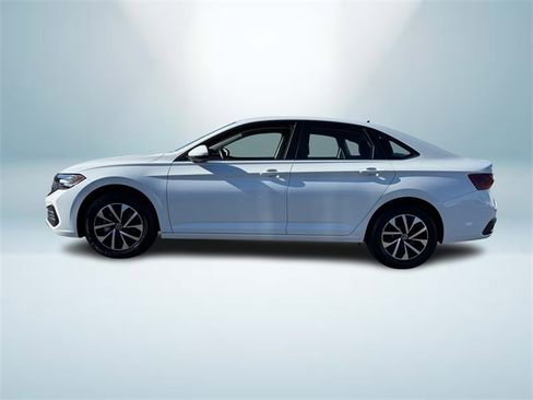 Certified 2022 Volkswagen Jetta S image 3