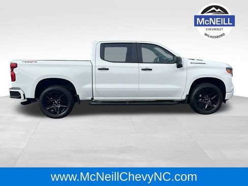 Used 2025 Chevrolet Silverado 1500 Custom w/ Turbomax Blackout Package image 9