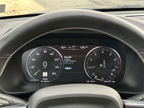 Used 2021 Volvo XC40 T5 R-Design w/ Climate Package image 11