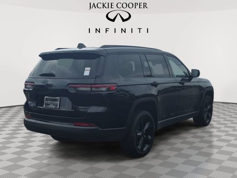Used 2025 Jeep Grand Cherokee L Limited w/ Black Appearance Package AWD/4WD image 5