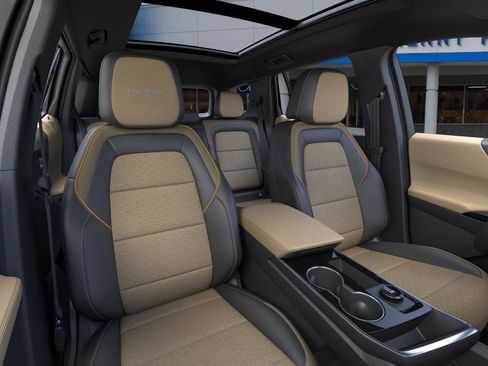 New 2026 Chevrolet Equinox ACTIV w/ Safety and Technology Package image 16