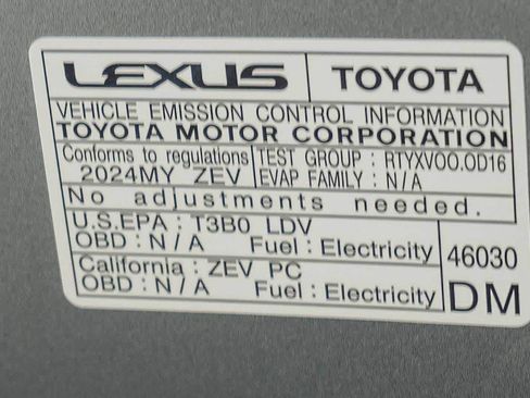 Used 2024 Lexus RZ 300e Premium w/ Technology Package image 29