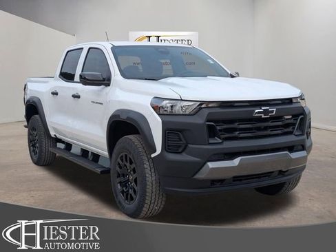 New 2026 Chevrolet Colorado Trail Boss AWD/4WD image 1