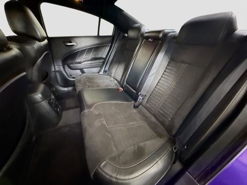 Used 2018 Dodge Charger R/T image 23