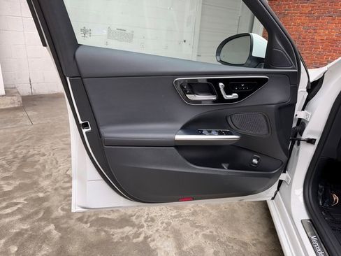 Used 2023 Mercedes-Benz C 300 4MATIC Sedan image 10