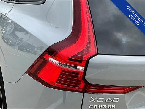 Used 2025 Volvo XC60 T8 Plus w/ Protection Package Premier image 40