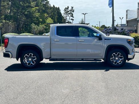 New 2026 GMC Sierra 1500 SLE w/ X31 Off-Road Package AWD/4WD image 4