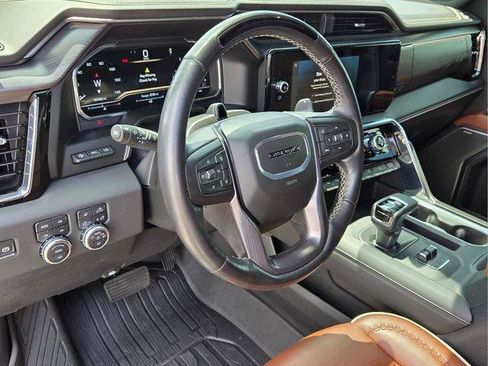 Certified 2025 GMC Sierra 1500 Denali Ultimate AWD/4WD image 11