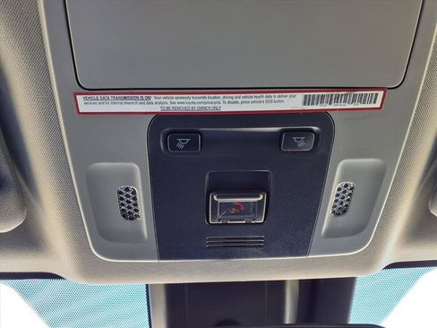 Used 2020 Toyota Camry LE image 17