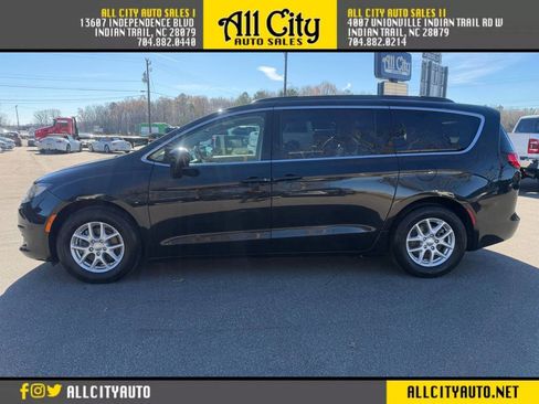 Used 2020 Chrysler Voyager Lxi image 4