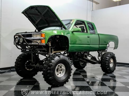 Used 1988 Chevrolet Silverado 1500 2WD Extended Cab image 35