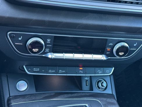 Used 2020 Audi Q5 2.0T Premium Plus w/ Premium Plus Package image 24