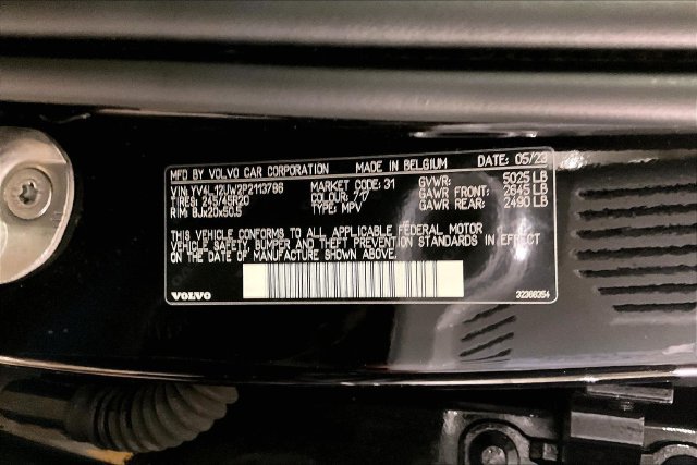 Certified 2023 Volvo XC40 B5 Plus w/ Climate Package AWD/4WD image 38