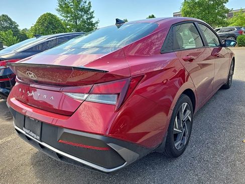 Certified 2025 Hyundai Elantra Sport FWD image 7