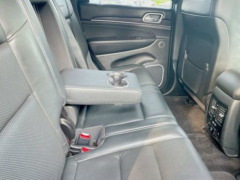 Used 2018 Jeep Grand Cherokee Summit AWD/4WD image 31