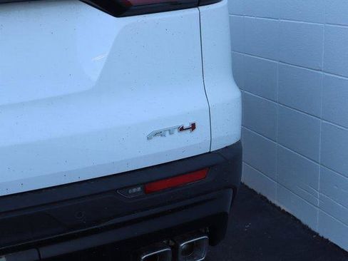 New 2026 GMC Acadia AT4 w/ Luxury Package image 7