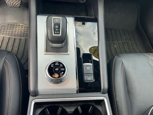 Used 2024 Mitsubishi Outlander SEL image 17