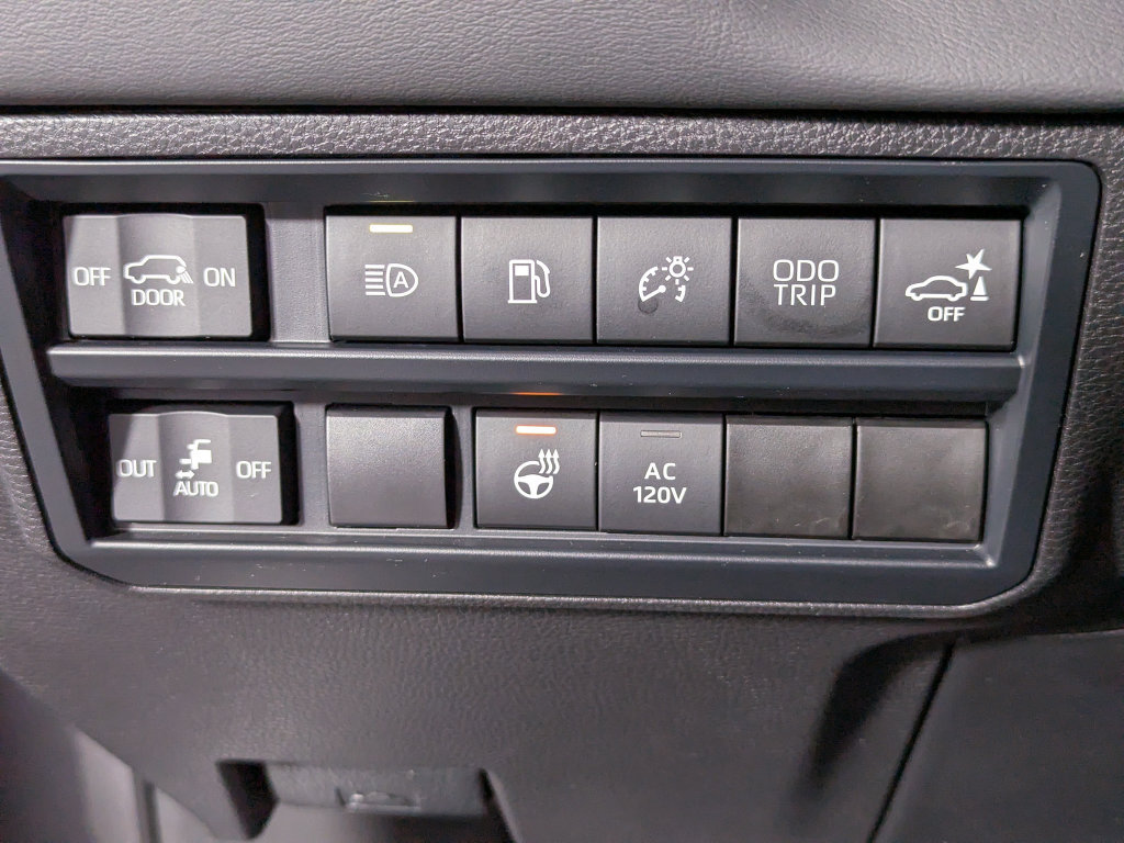 Used 2024 Toyota Sequoia Platinum AWD/4WD image 24