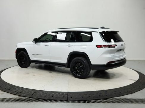 Used 2023 Jeep Grand Cherokee L Limited w/ Luxury Tech Group II AWD/4WD image 6