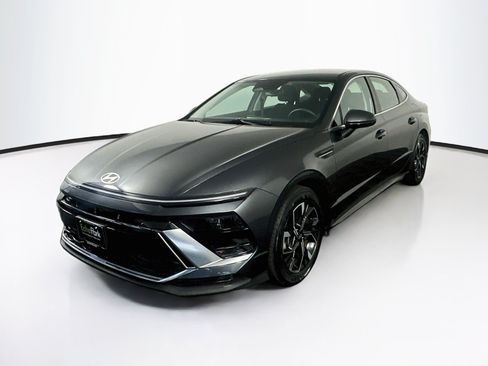 Used 2025 Hyundai Sonata SEL FWD image 3