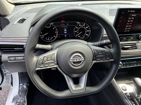 New 2026 Nissan Altima 2.5 SV w/ SV Special Edition Package AWD/4WD image 16