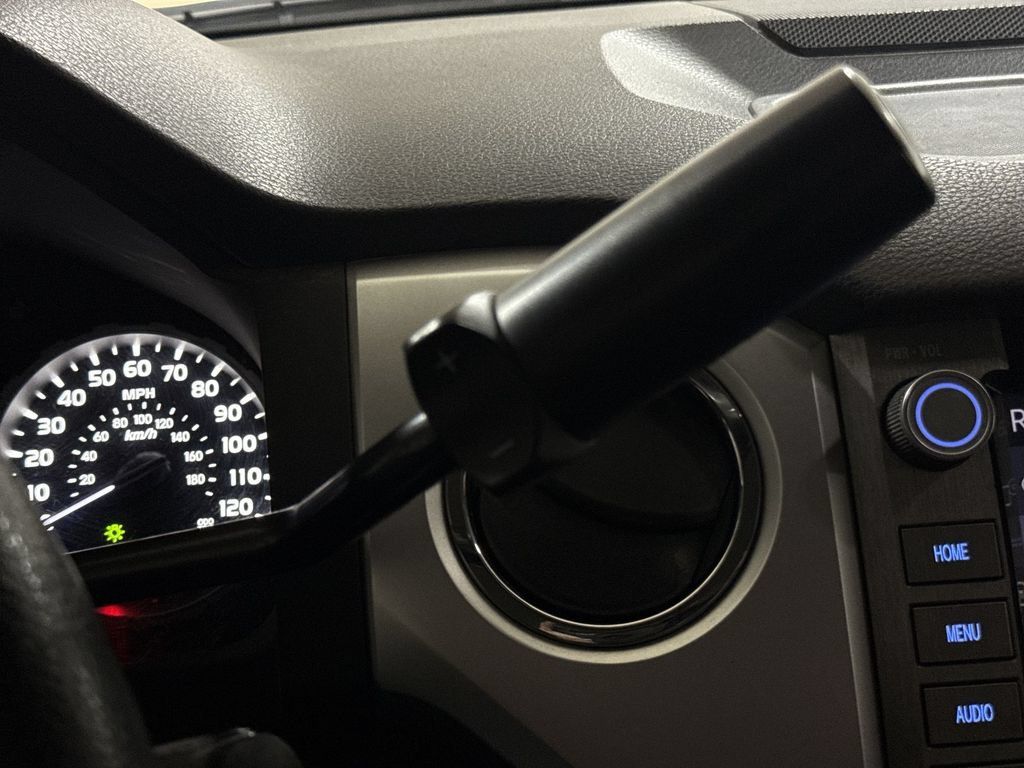 Used 2020 Toyota Tundra SR5 AWD/4WD image 17