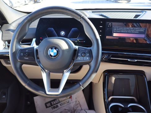 Used 2025 BMW X2 xDrive28i w/ Premium Package image 10