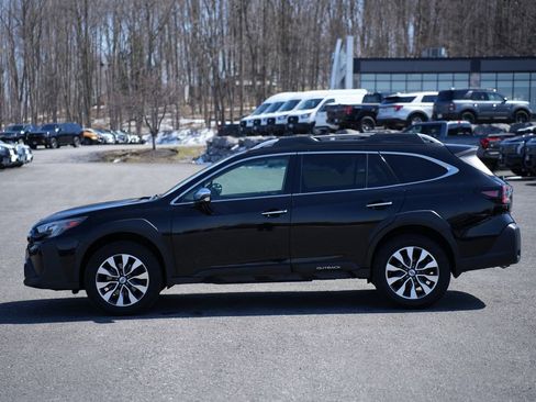 Used 2023 Subaru Outback Touring XT AWD/4WD image 8
